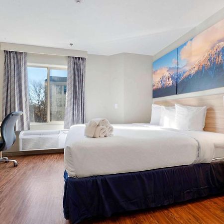Days Inn By Wyndham Торнтон Экстерьер фото