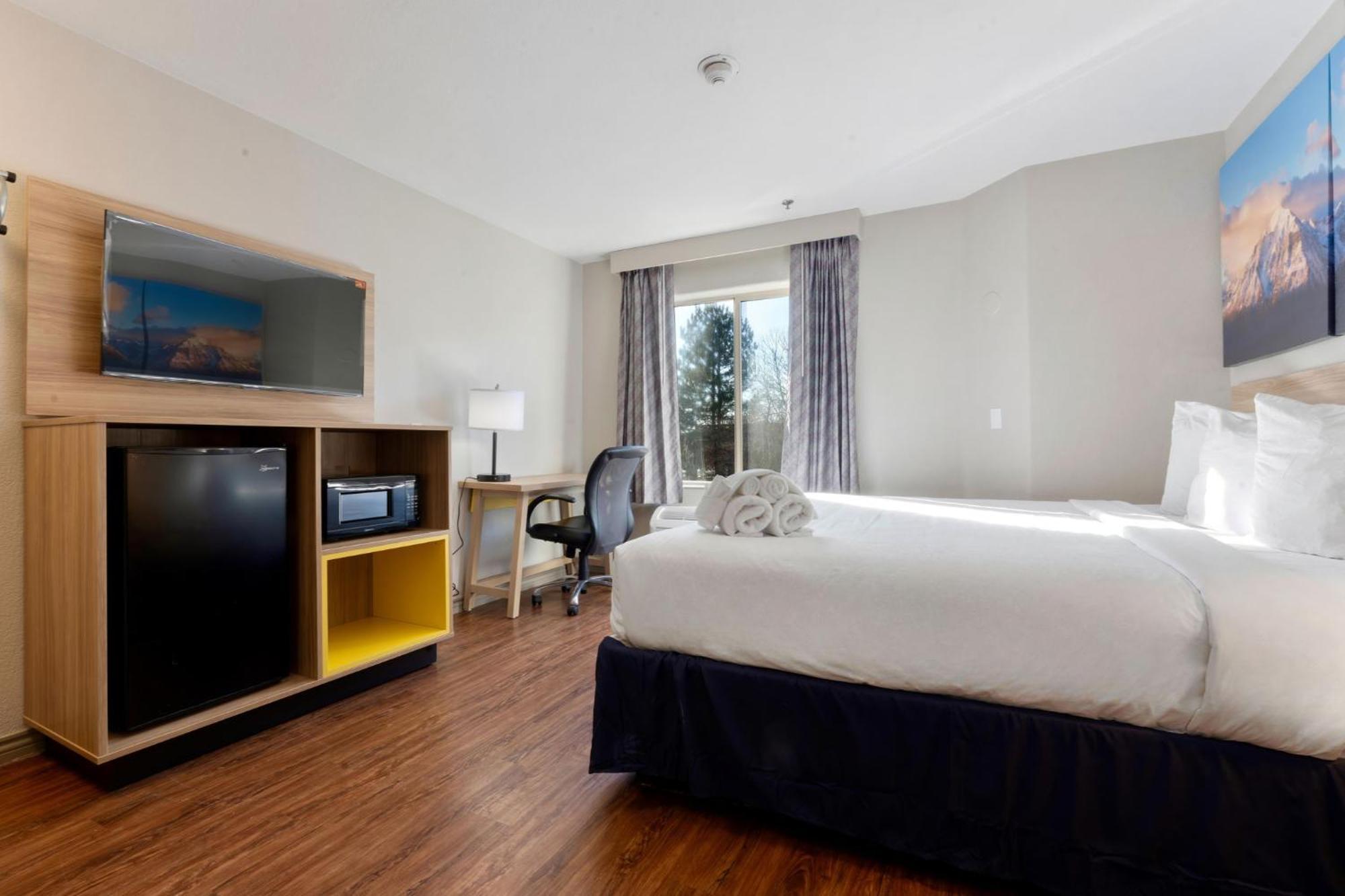 Days Inn By Wyndham Торнтон Экстерьер фото